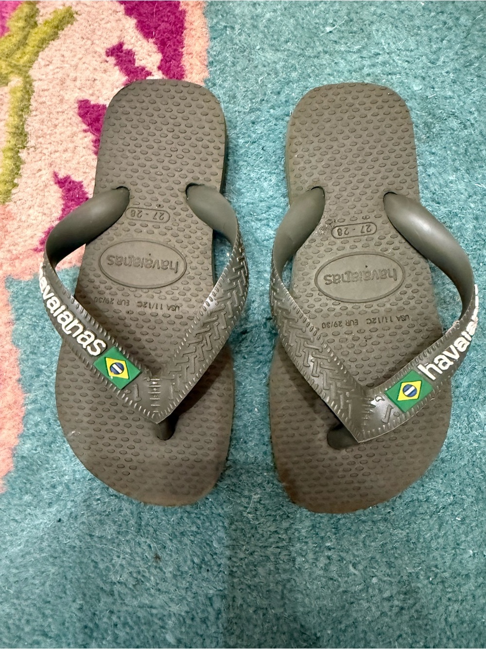 Havaianas green Flip Flops with Brazilian Flag Detail